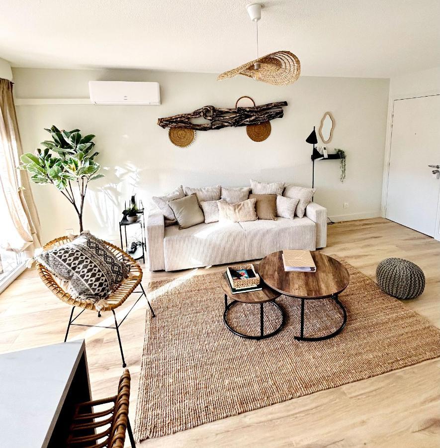 Apartmán Modern 1 Bdr + Balcony + Free Parking + Ac + Pool L'Isle-d'Abeau Exteriér fotografie