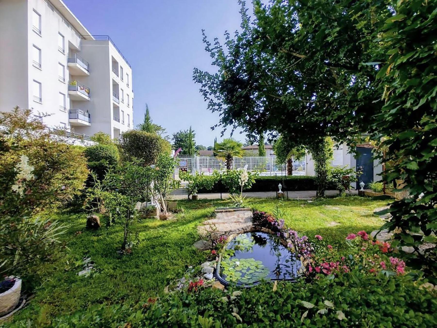 Apartmán Modern 1 Bdr + Balcony + Free Parking + Ac + Pool L'Isle-d'Abeau Exteriér fotografie